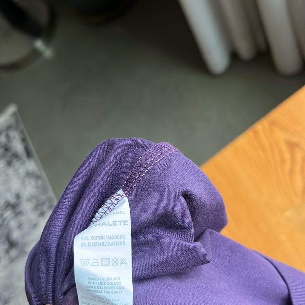 NWT Alphalete Signature Long Sleeve Crop - Picture 6 of 6